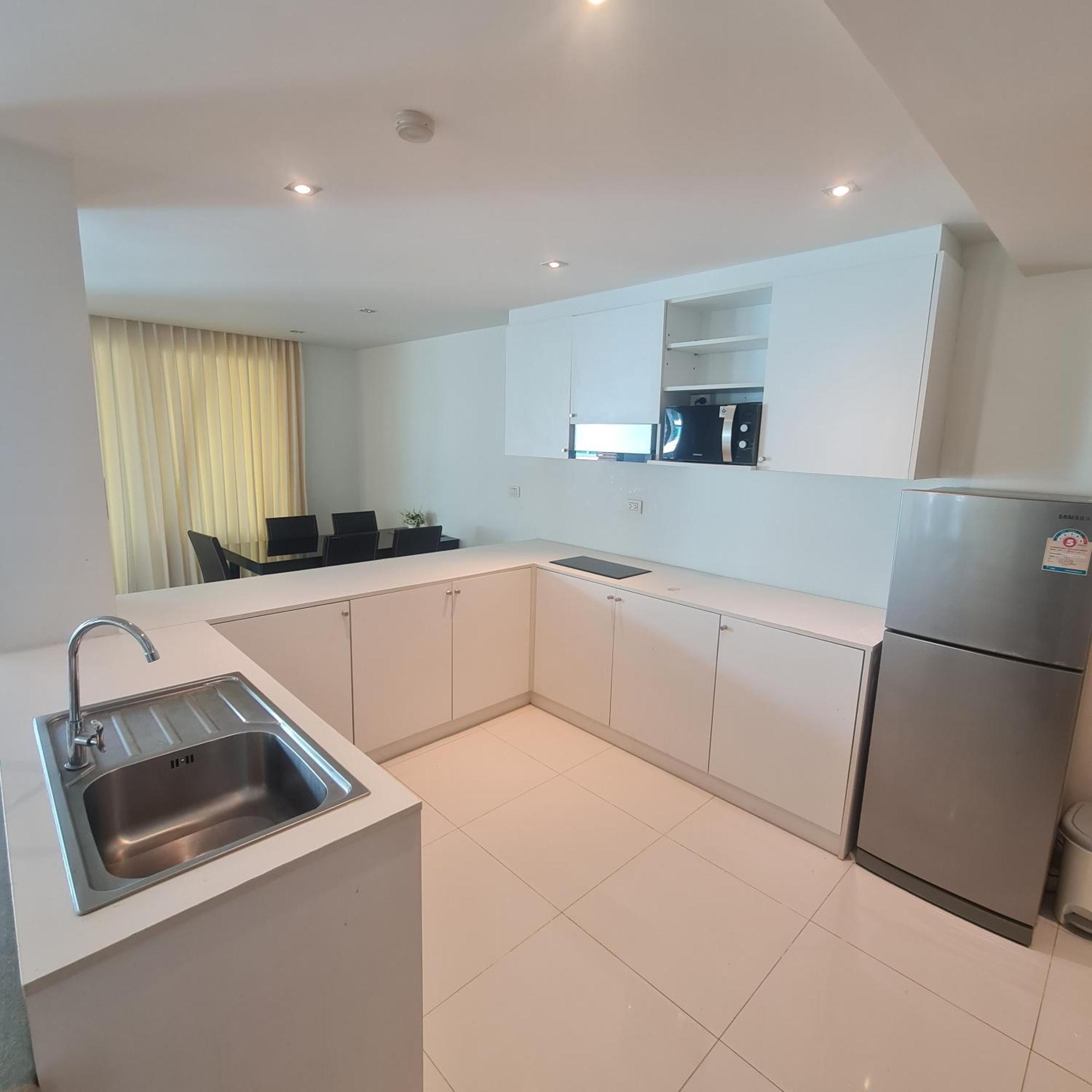 The Privilege Residence Patong Exterior foto